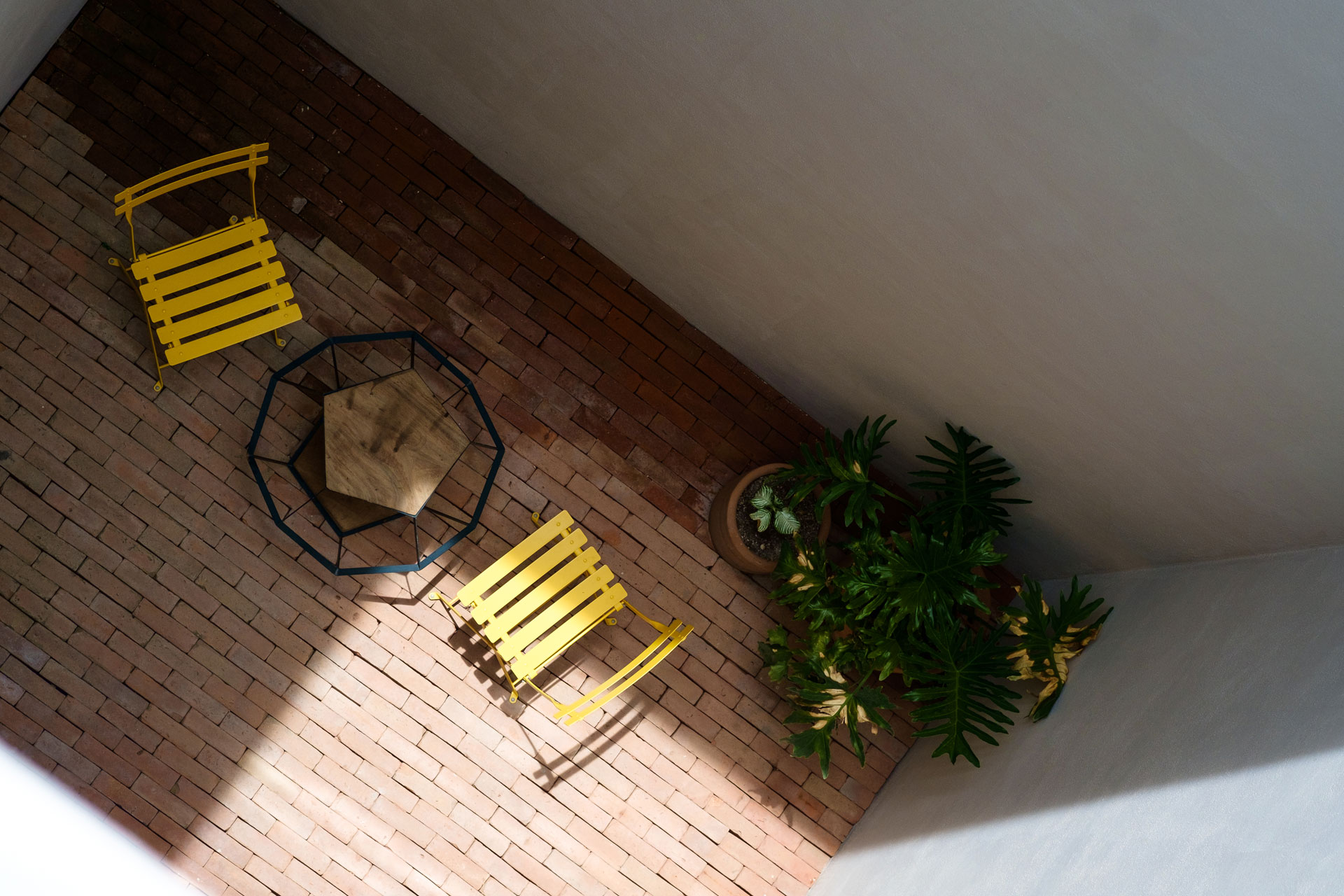 Hotel con Habitaciones con Patio Hotel con Habitaciones con Patio